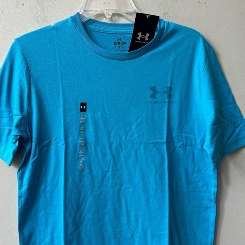 Under Armour Short Sleeve Loose Fit Chest Logo T Shirt Mens XS Blue NWT - Picture 3 of 11